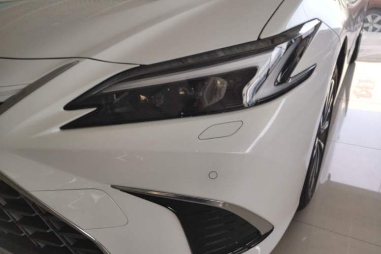 Used Lexus ES 2025 200 Premium Edition Left Front Headlight