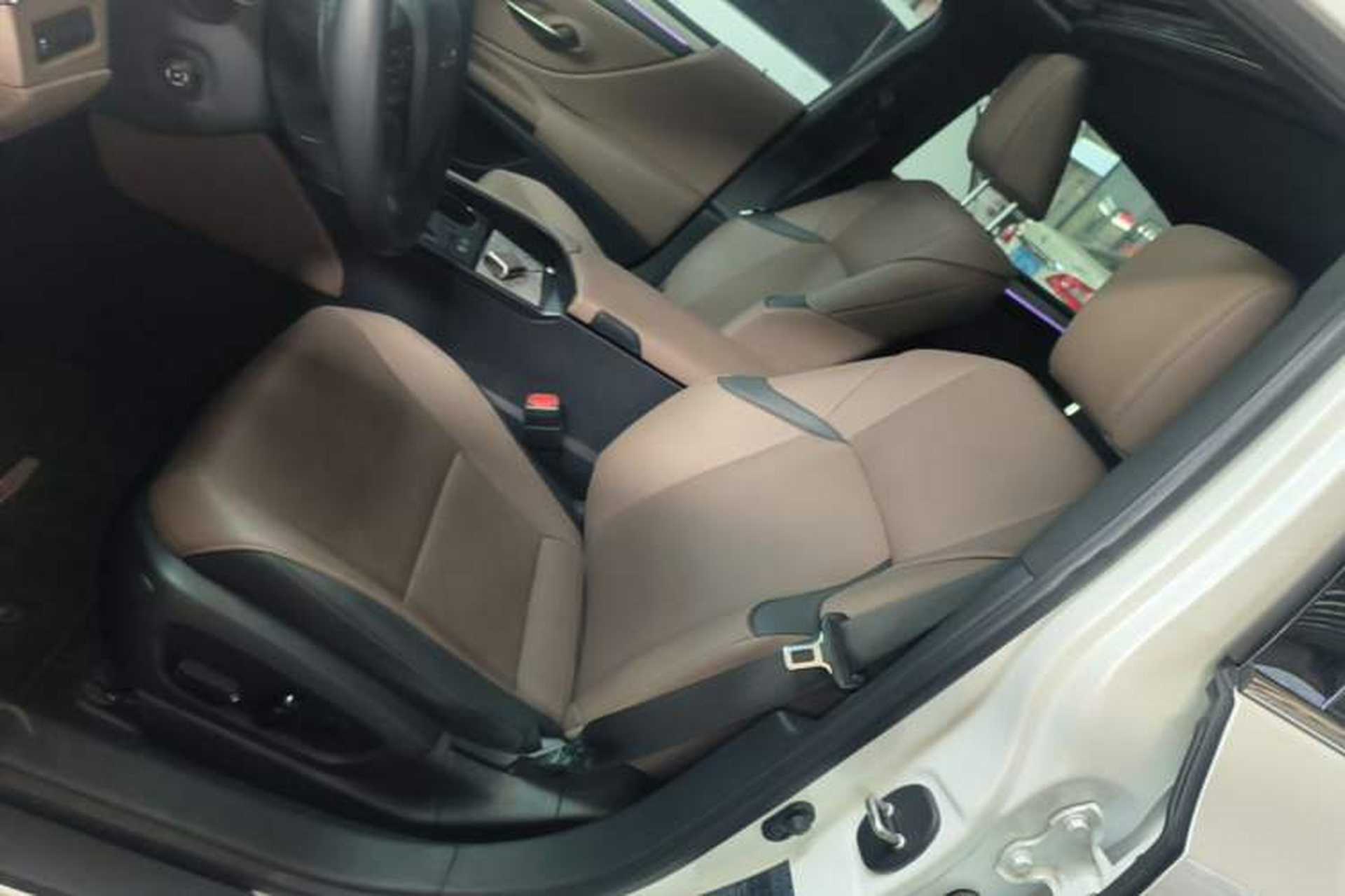 Used Lexus ES 2025 200 Premium Edition Left Front Seat