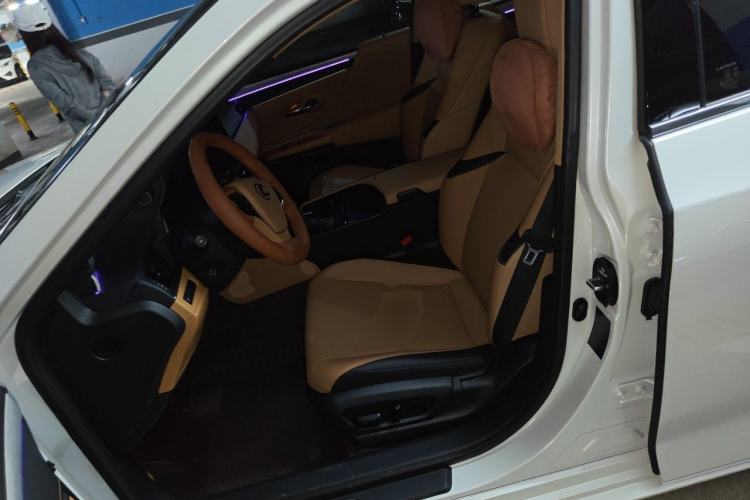 Used Lexus ES 2025 200 Premium Edition Left Front Seat