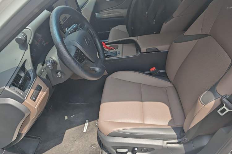 Used Lexus ES 2025 200 Premium Edition Left Front Seat