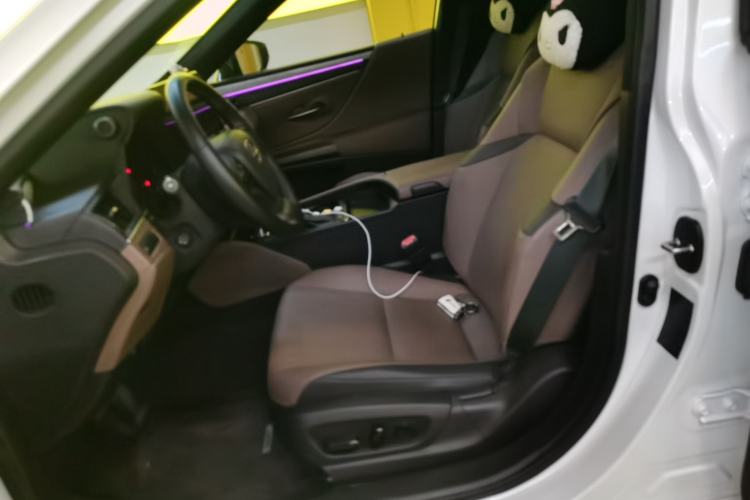 Used Lexus ES 2025 200 Premium Edition Left Front Seat