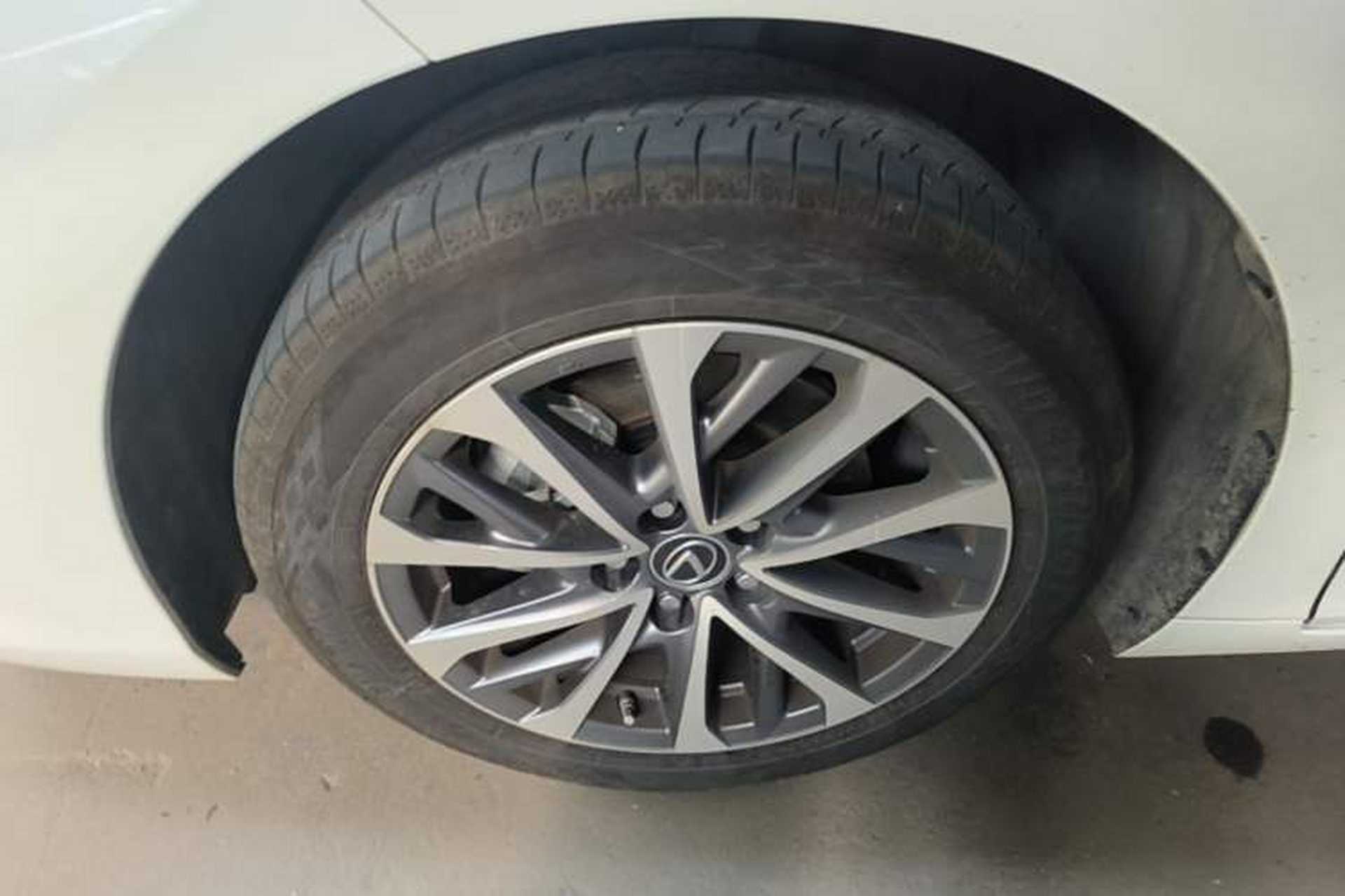 Used Lexus ES 2025 200 Premium Edition Left Front Wheel Hub