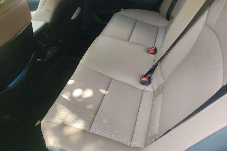 Used Lexus ES 2025 200 Premium Edition Left Rear Seat