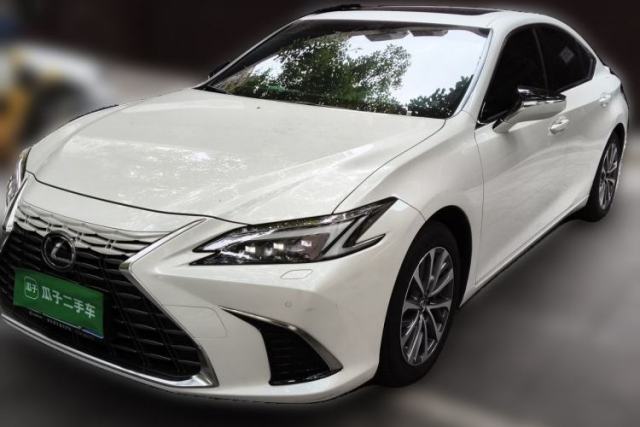 Used Lexus ES 2025 300h Deluxe Edition