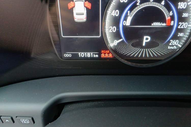 Used Lexus ES 2025 200 Premium Edition Odometer Close Up