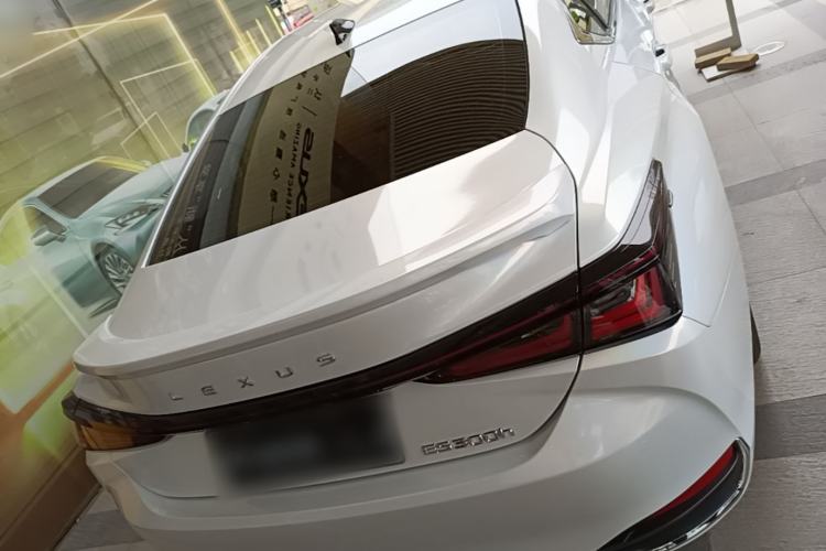 Used Lexus ES 2025 200 Premium Edition Rear