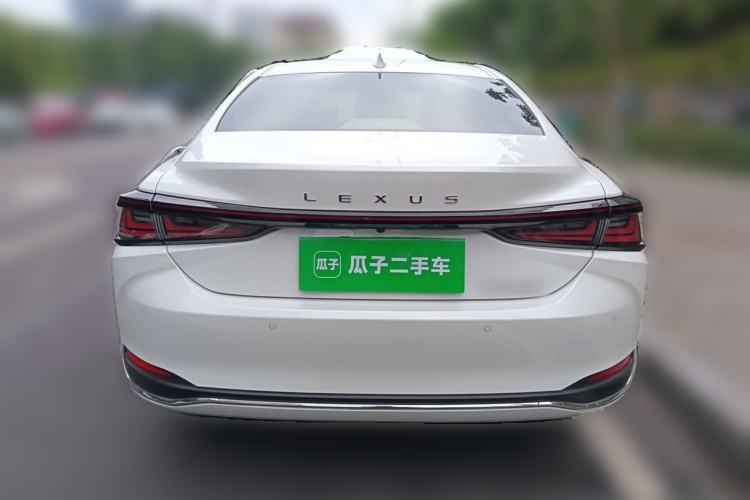 Used Lexus ES 2025 200 Premium Edition Rear