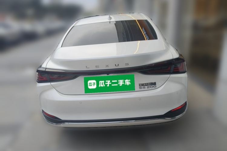 Used Lexus ES 2025 200 Premium Edition Rear