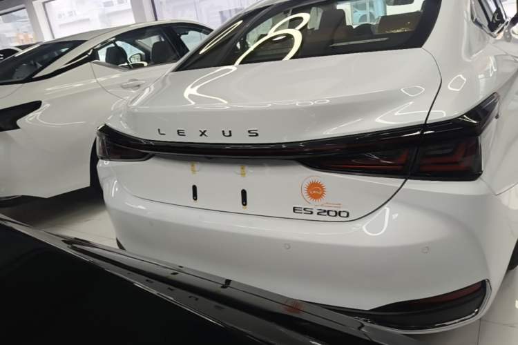 Used Lexus ES 2025 200 Premium Edition Rear
