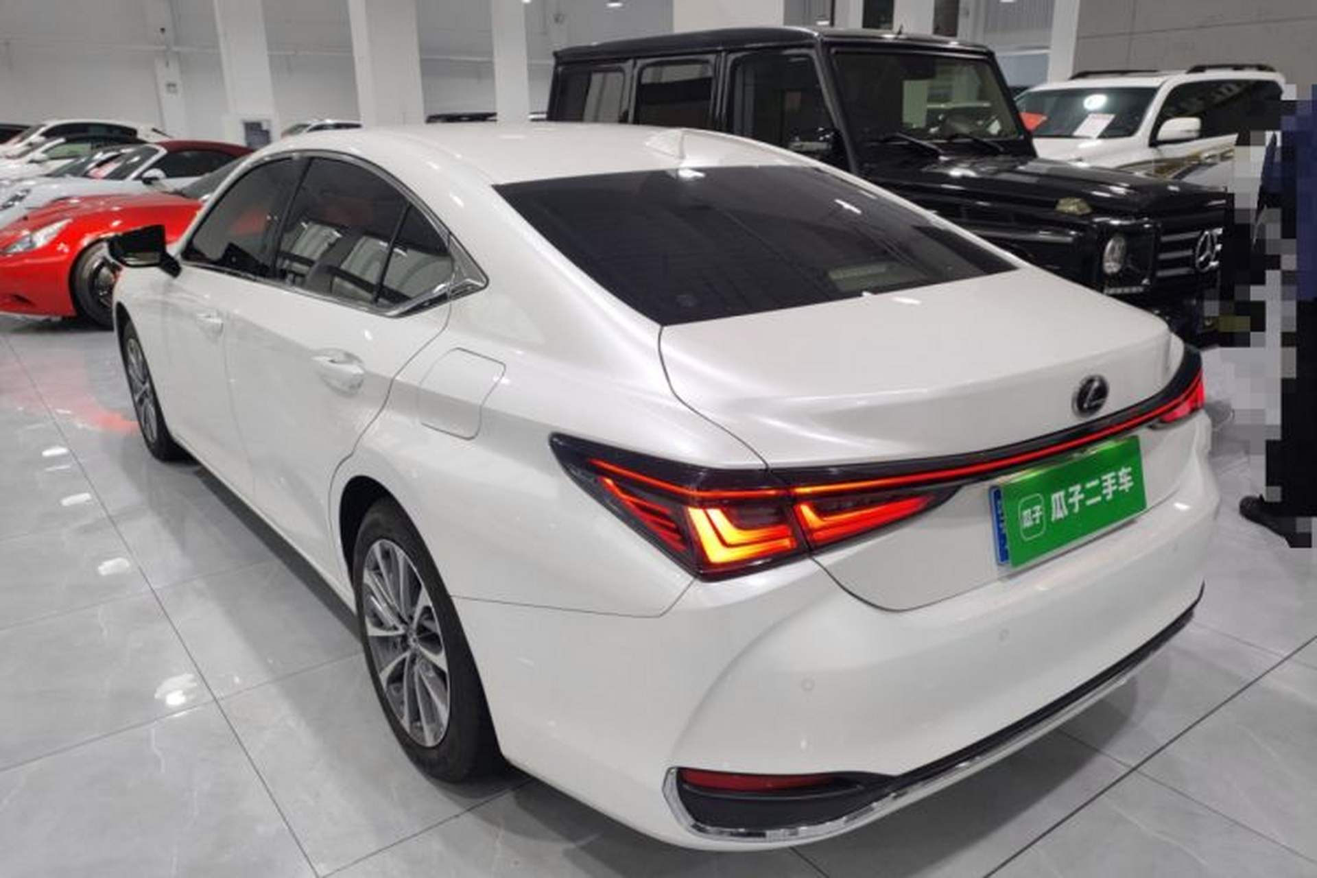 Used Lexus ES 2025 200 Premium Edition Rear Left 45 Deg
