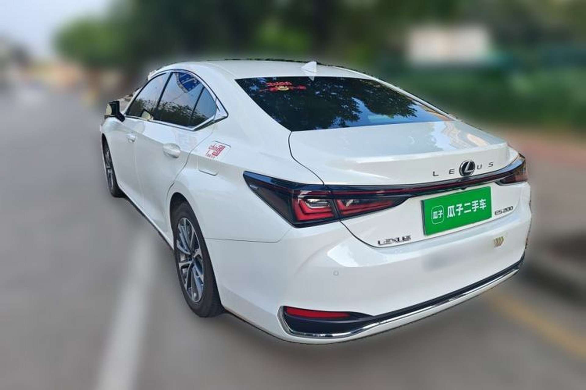 Used Lexus ES 2025 200 Premium Edition Rear Left 45 Deg