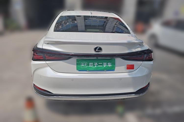 Used Lexus ES 2025 200 Premium Edition Rear