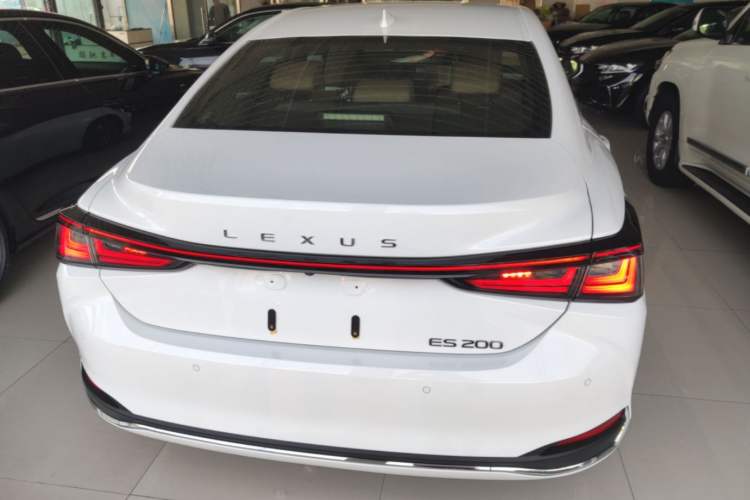 Used Lexus ES 2025 200 Premium Edition Rear