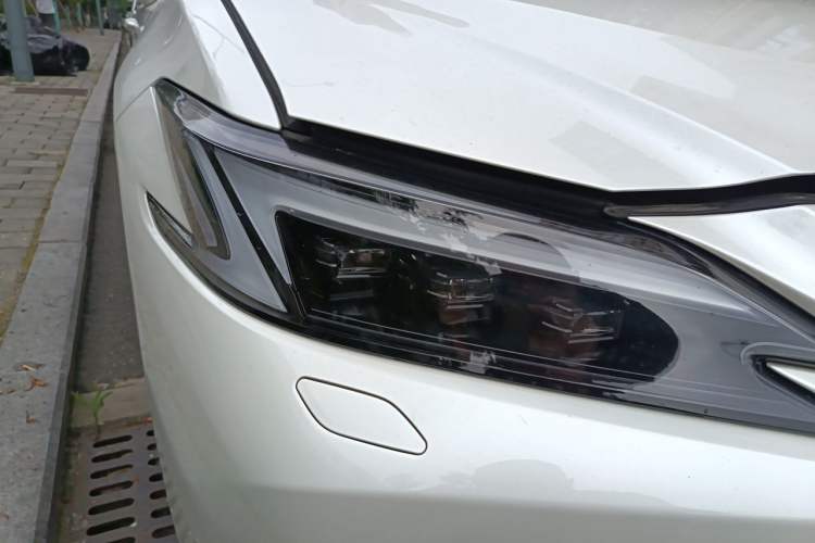 Used Lexus ES 2025 200 Premium Edition Right Front Headlight