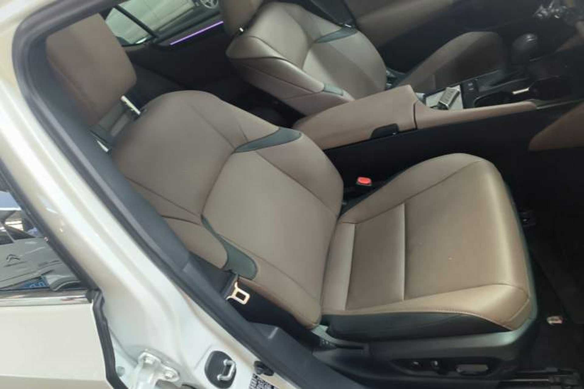 Used Lexus ES 2025 200 Premium Edition Right Front Seat