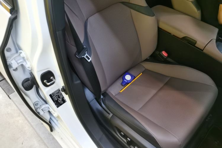 Used Lexus ES 2025 200 Premium Edition Right Front Seat