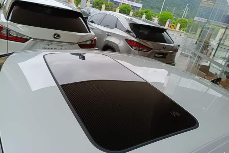 Used Lexus ES 2025 200 Premium Edition Roof