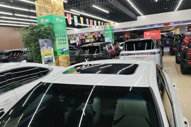 Used Lexus ES 2025 200 Premium Edition Roof