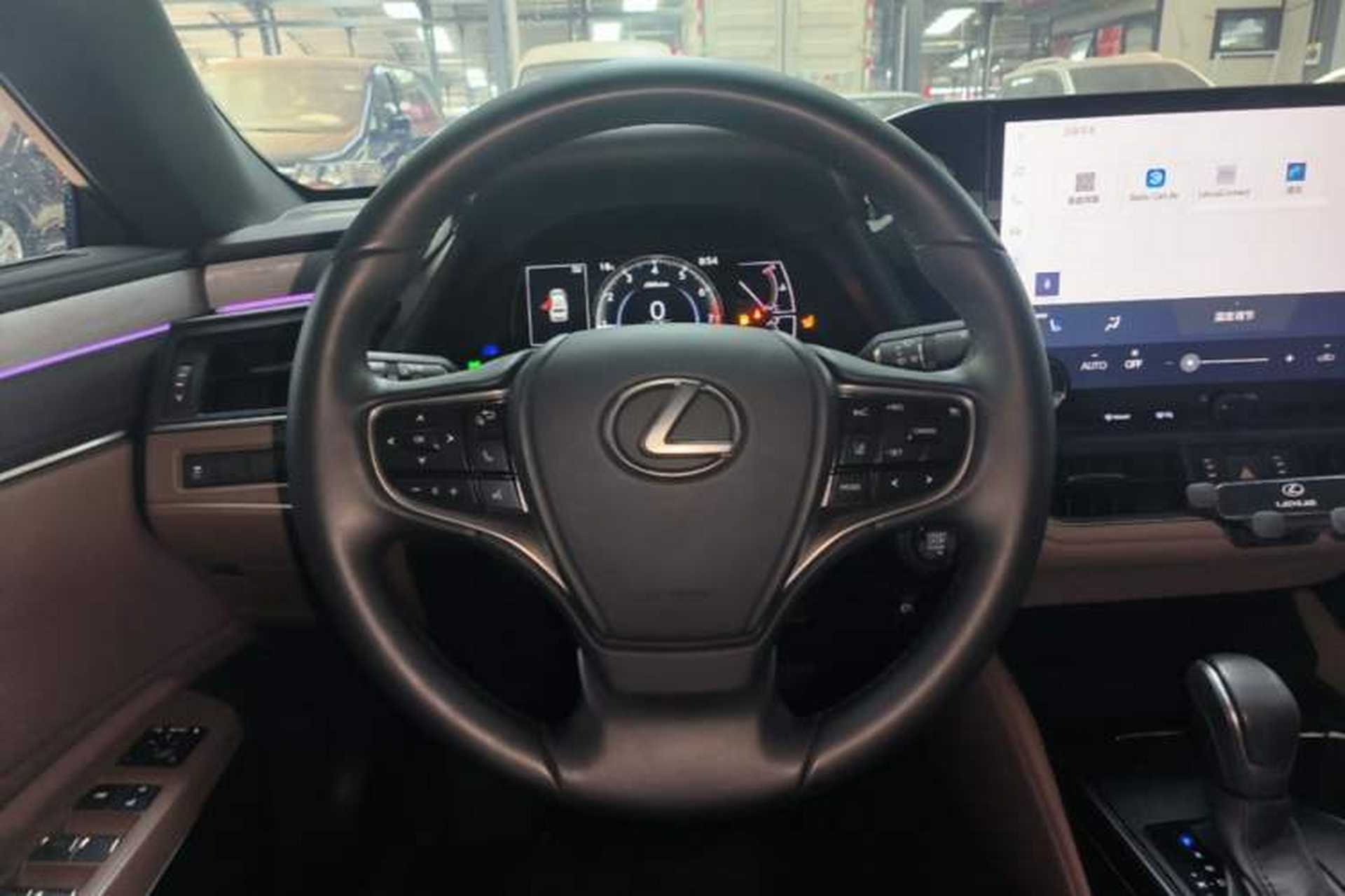 Used Lexus ES 2025 200 Premium Edition Steering Wheel