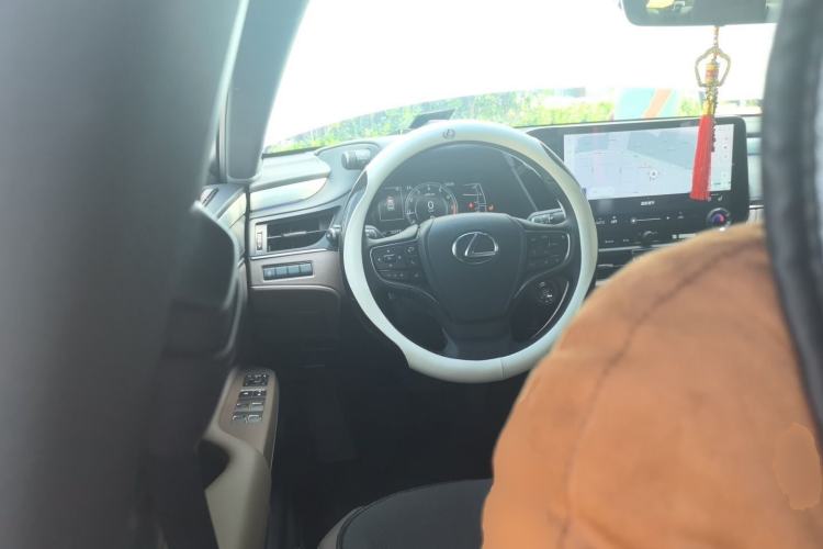 Used Lexus ES 2025 200 Premium Edition Steering Wheel