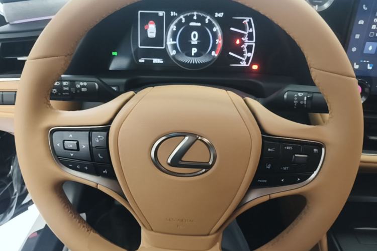 Used Lexus ES 2025 200 Premium Edition Steering Wheel