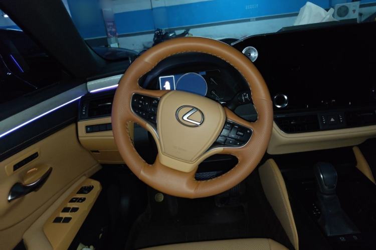 Used Lexus ES 2025 200 Premium Edition Steering Wheel