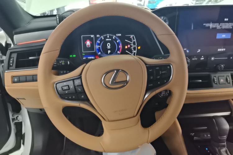 Used Lexus ES 2025 200 Premium Edition Steering Wheel