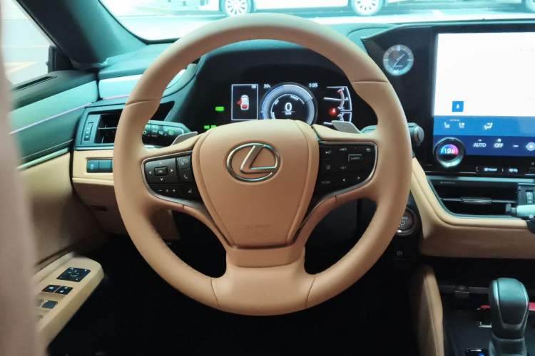 Used Lexus ES 2025 300h Deluxe Edition Steering Wheel