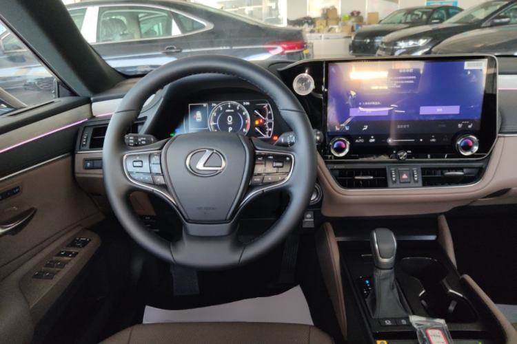 Used Lexus ES 2025 200 Premium Edition Steering Wheel