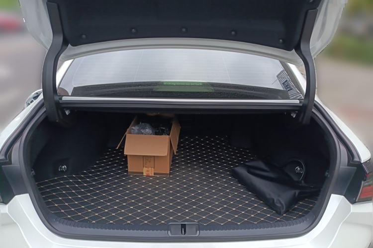 Used Lexus ES 2025 200 Premium Edition Trunk