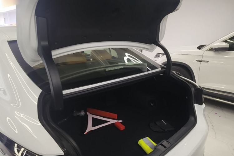 Used Lexus ES 2025 200 Premium Edition Trunk