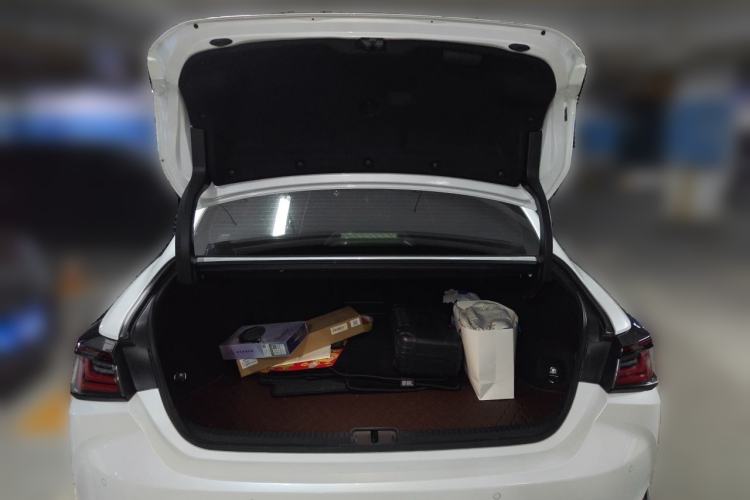 Used Lexus ES 2025 200 Premium Edition Trunk