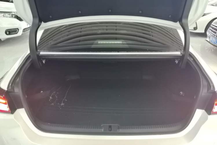 Used Lexus ES 2025 200 Premium Edition Trunk