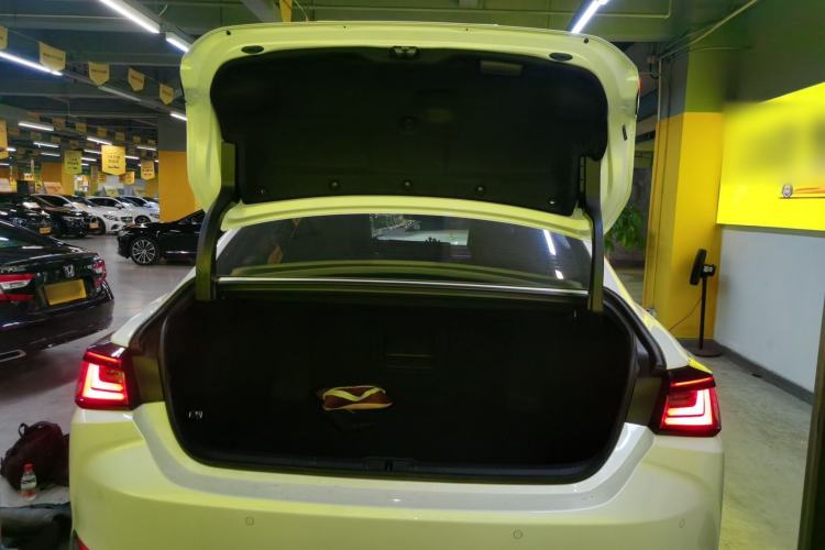 Used Lexus ES 2025 200 Premium Edition Trunk