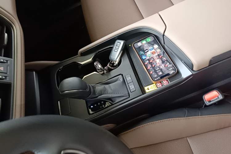 Used Lexus ES 2025 200 Premium Edition Vehicle Key