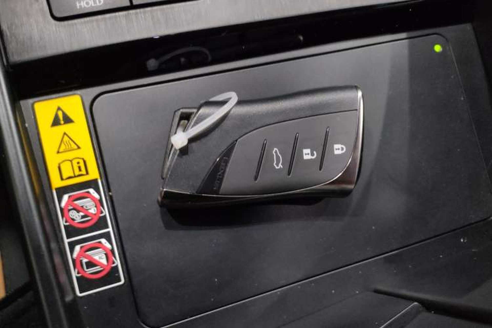 Used Lexus ES 2025 200 Premium Edition Vehicle Key