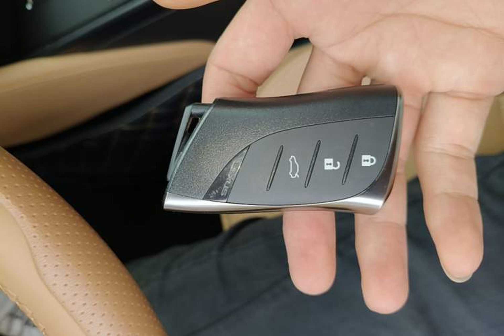 Used Lexus ES 2025 200 Premium Edition Vehicle Key