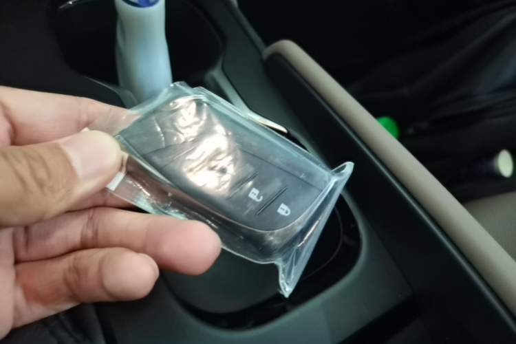 Used Lexus ES 2025 200 Premium Edition Vehicle Key