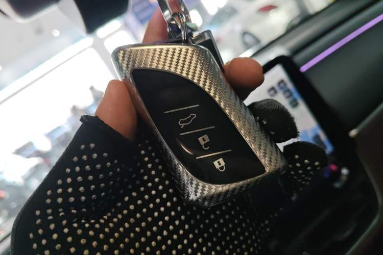 Used Lexus ES 2025 200 Premium Edition Vehicle Key