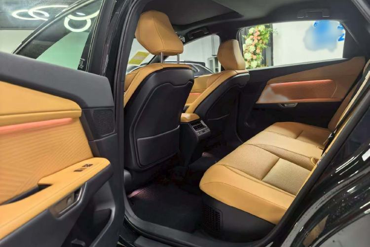 Used Lexus ES 2026 Model 300h Base Version Interior 3
