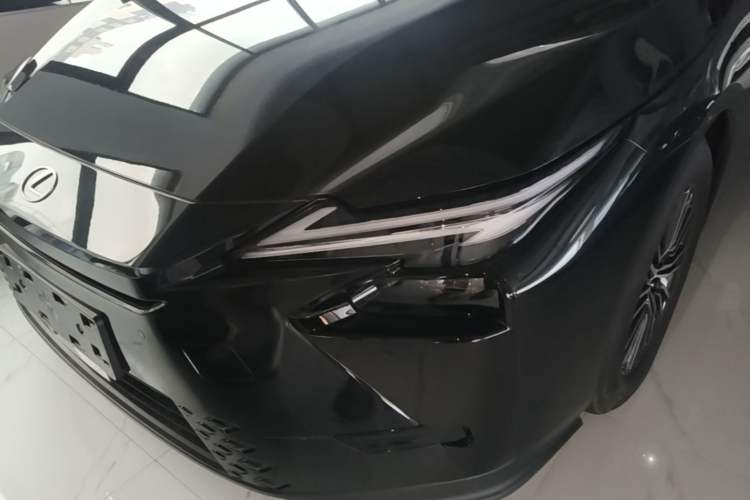 Used Lexus ES 2026 Model 300h Base Version Left Front Headlight