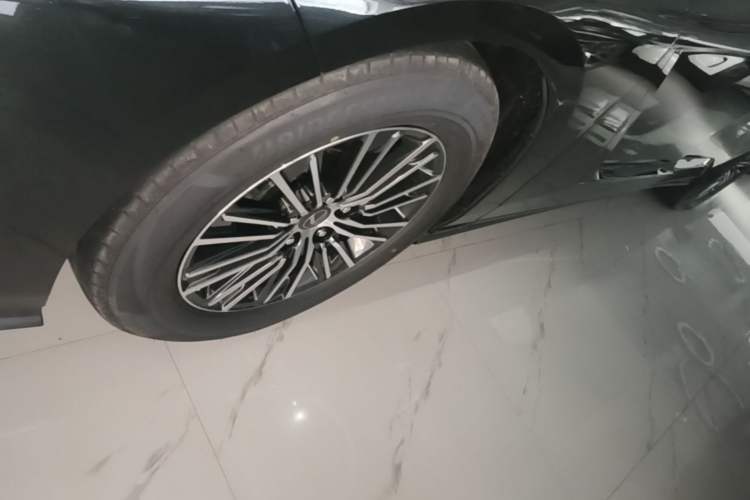 Used Lexus ES 2026 Model 300h Base Version Left Front Wheel Hub