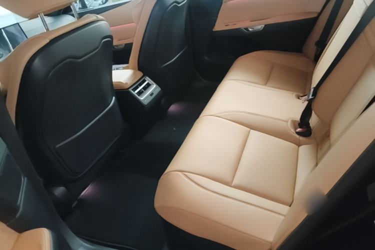 Used Lexus ES 2026 Model 300h Base Version Left Rear Seat