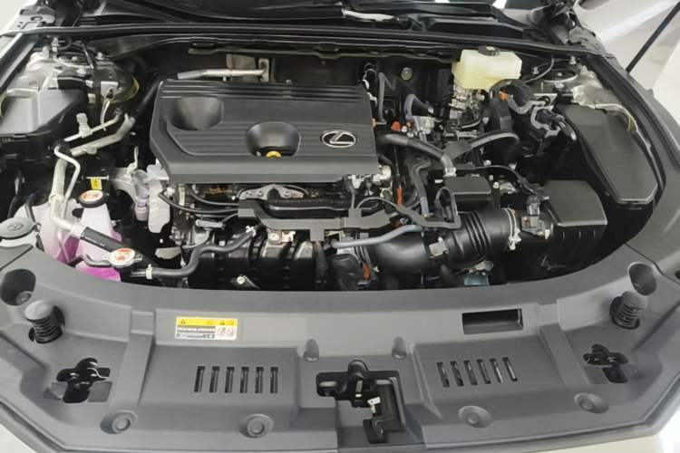 Used Lexus ES 2026 Model 300h Base Version Engine Bay