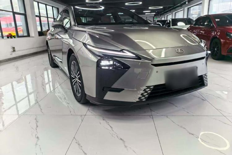 Used Lexus ES 2026 Model 300h Base Version Exterior 5