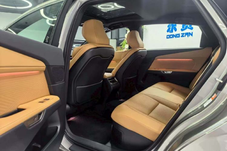 Used Lexus ES 2026 Model 300h Base Version Interior 3