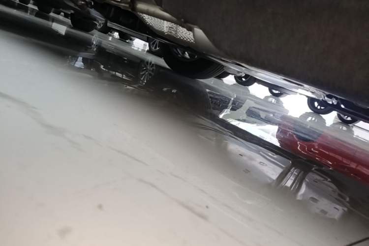 Used Lexus ES 2026 Model 300h Base Version Right Side Sill