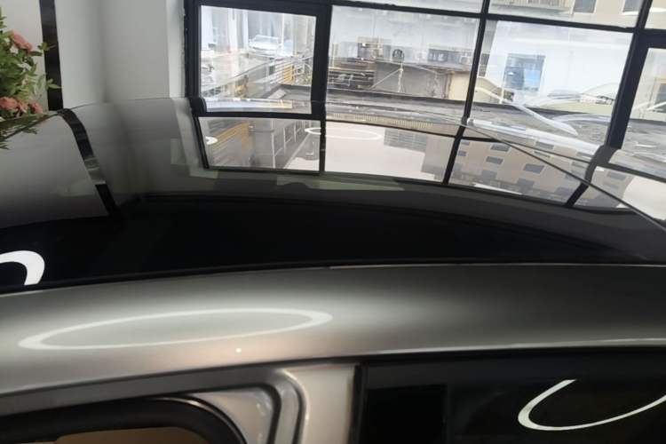Used Lexus ES 2026 Model 300h Base Version Roof