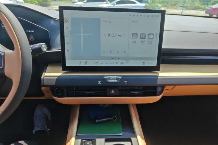 Used Lexus ES 2026 Model 300h Base Version Audio And AC Panel