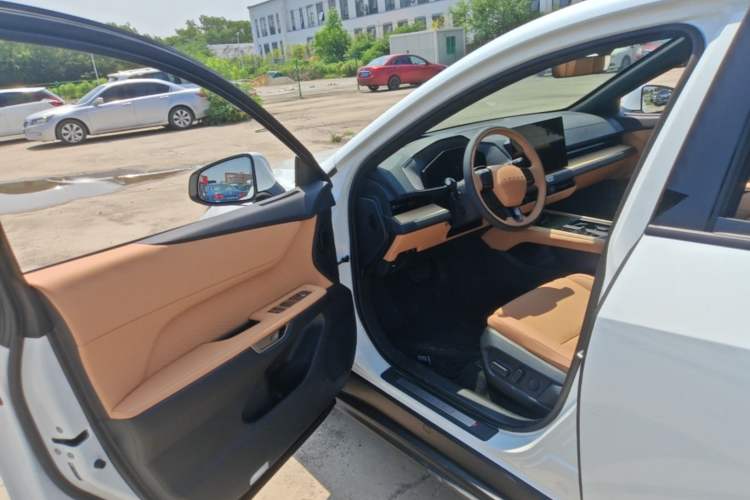 Used Lexus ES 2026 Model 300h Base Version Driver Seat